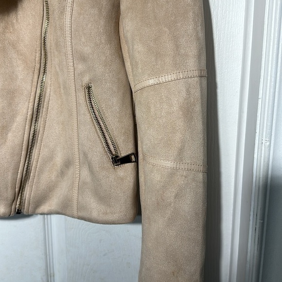 Le chateau  winter jacket with faux hair - Picture 4 of 5